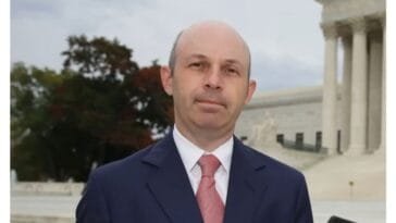 Huippujuristin kaksoiselämä paljastui: Tuomio 50 miljoonan dollarin pokerivoittojen salailusta