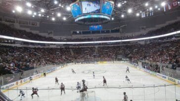 Pokeriammattilainen sijoittaa Tuto Hockeyyn Turussa. Taustalla rahapelialan sijoittajat ja kasvavat odotukset ennen Suomen lisenssimarkkinaa 2027.
