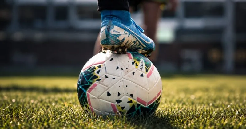HJK:lle Betsson, Ilvekselle Unibet? Suomi seuraa Ruotsin tietä